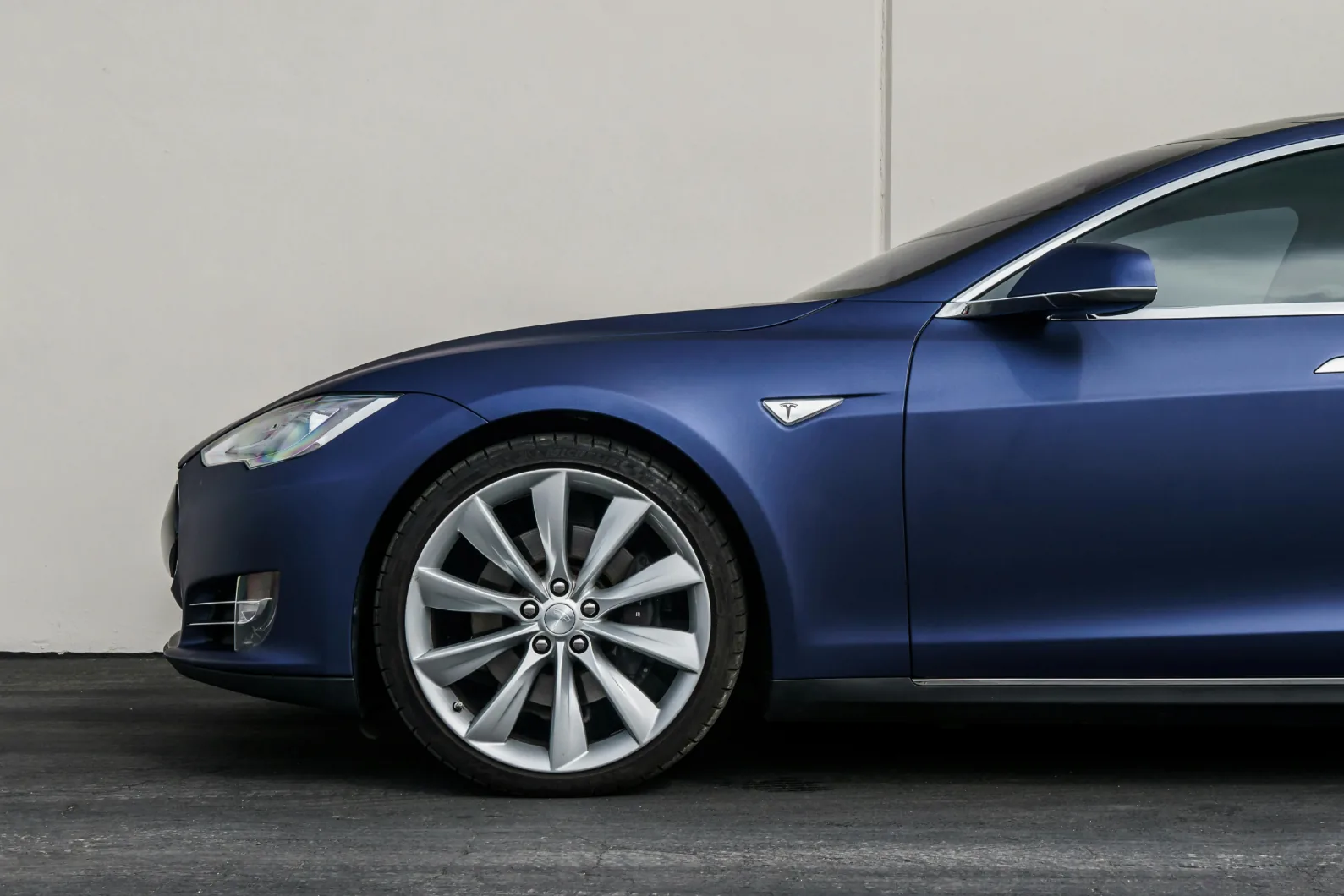 Tesla model s tyres