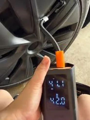 Tesla tyre pressure at 42 psi